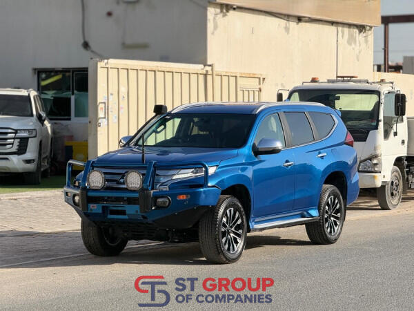 2022 Mitsubishi Pajero