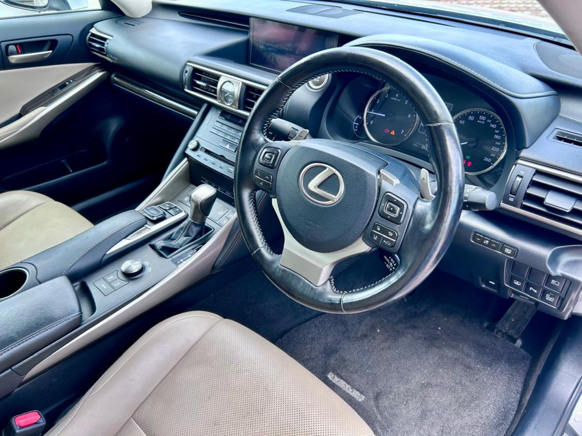 2017 Lexus IS 300