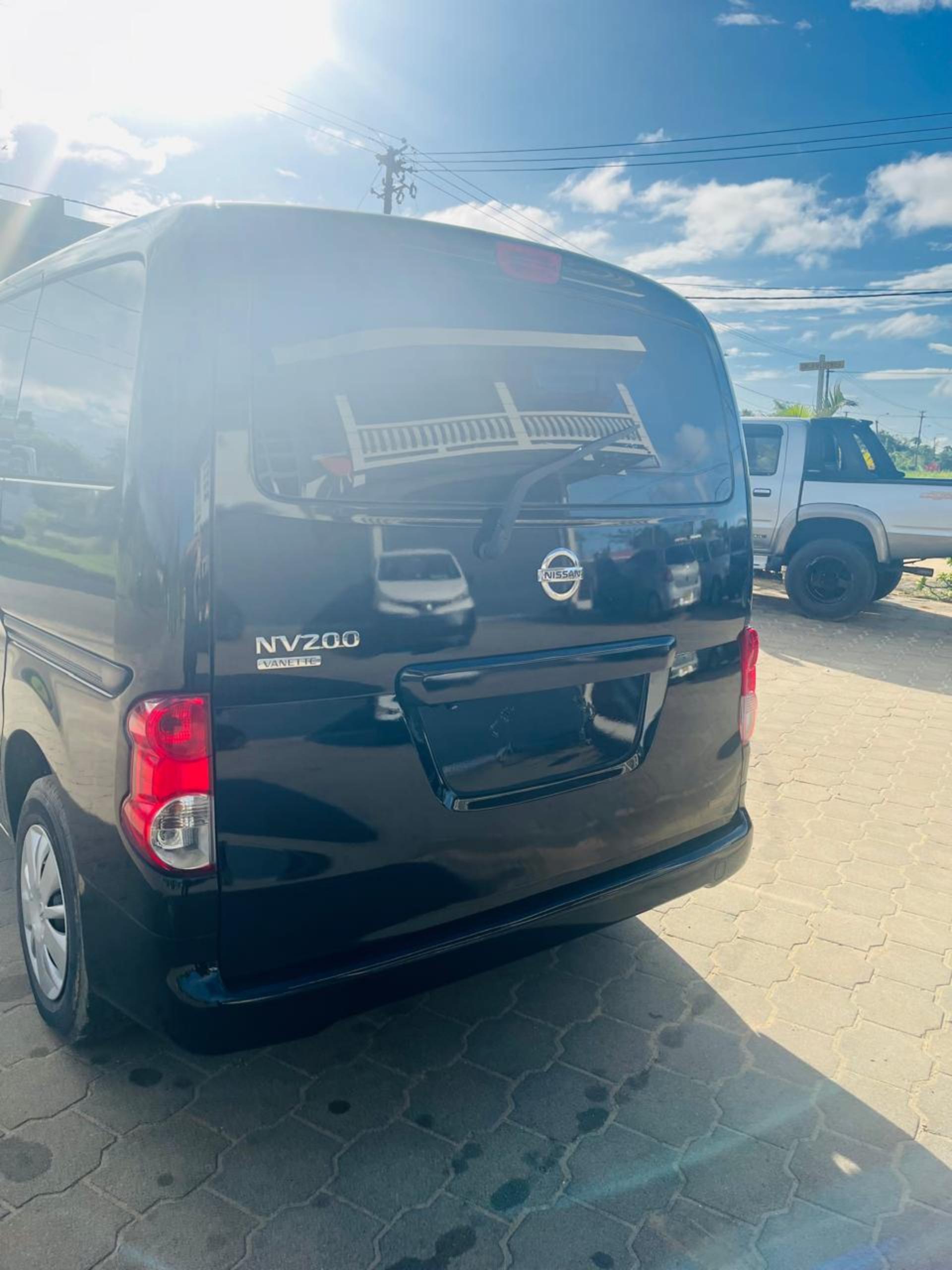 2012 Nissan E-NV200