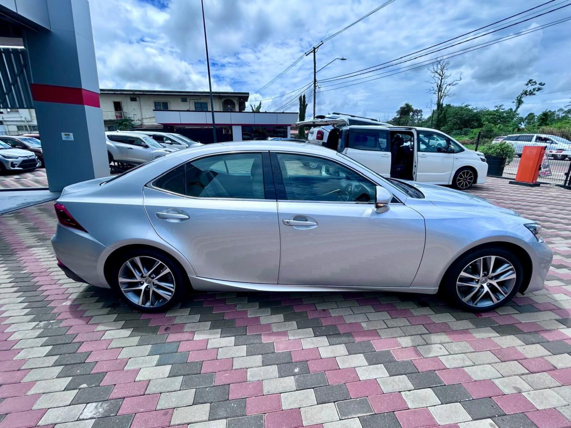 2017 Lexus IS 300
