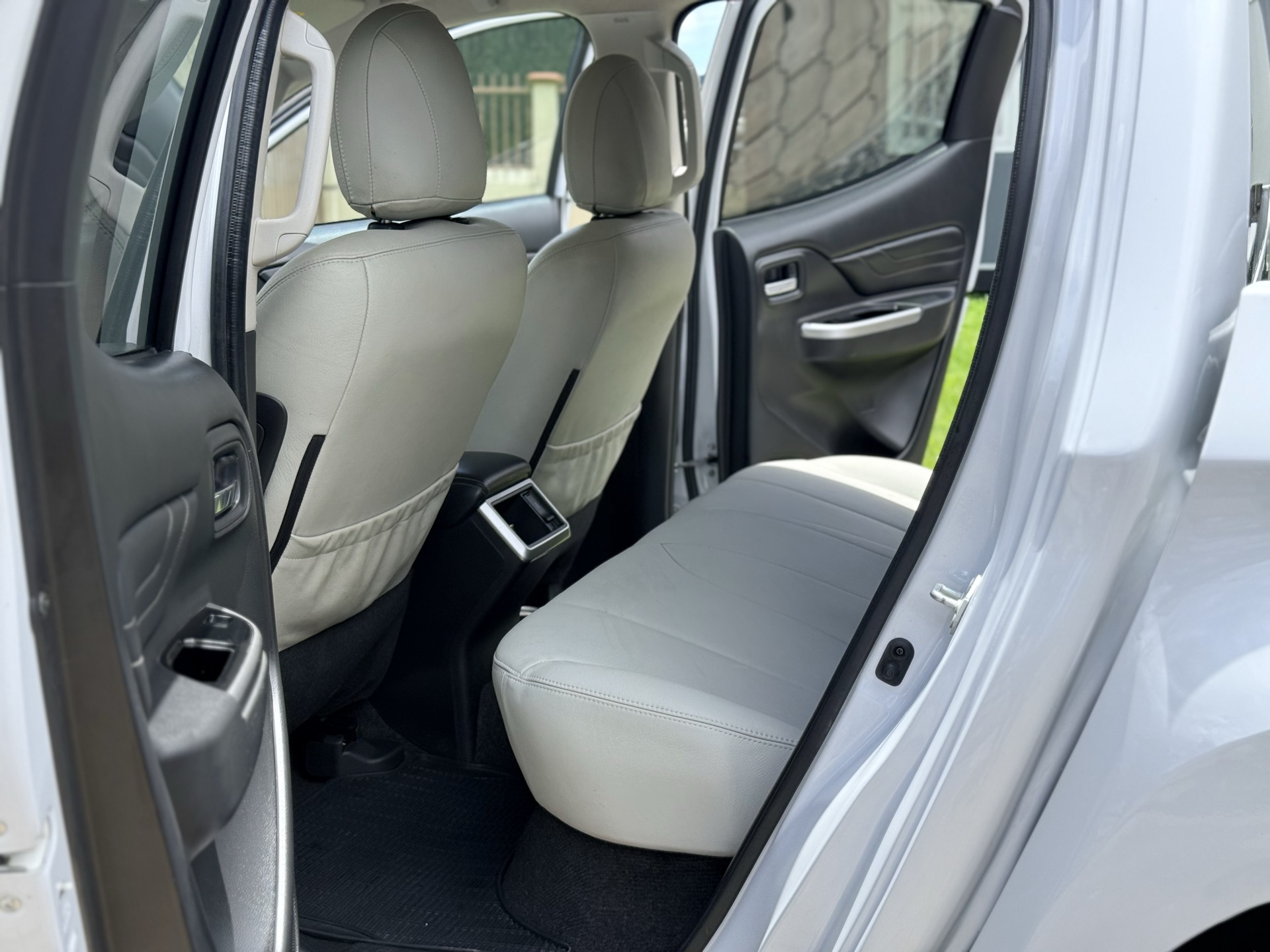2021 Mitsubishi L200