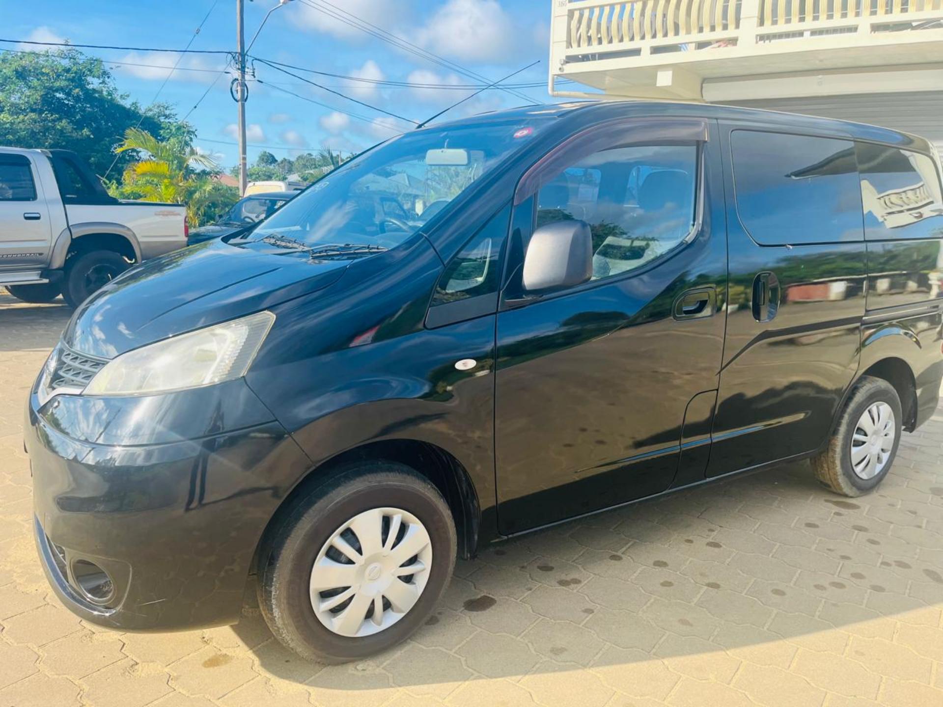 2012 Nissan E-NV200