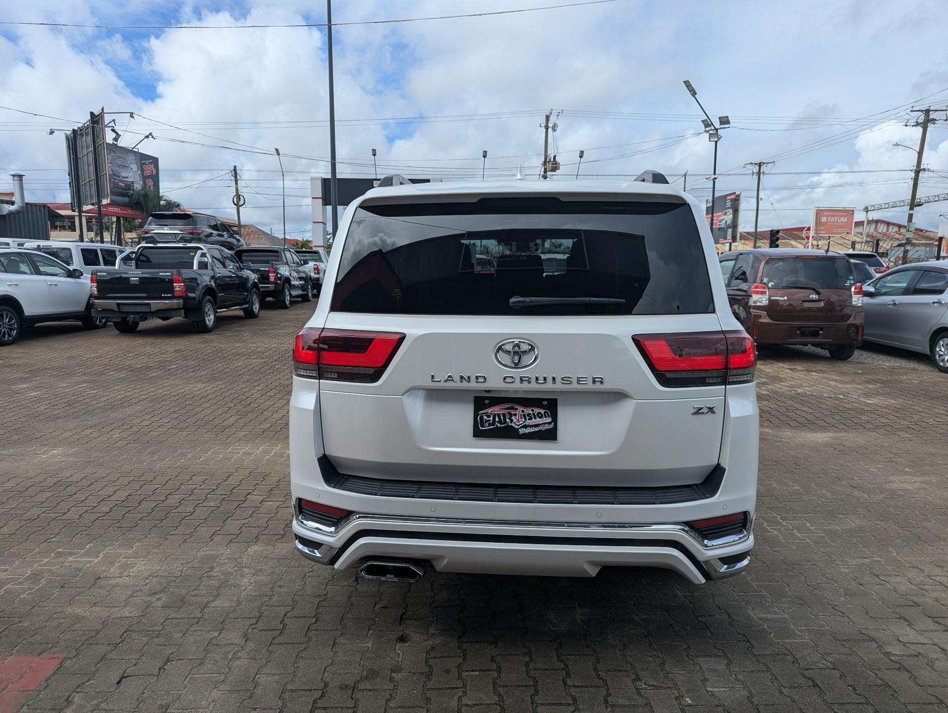 2021 Toyota Land Cruiser