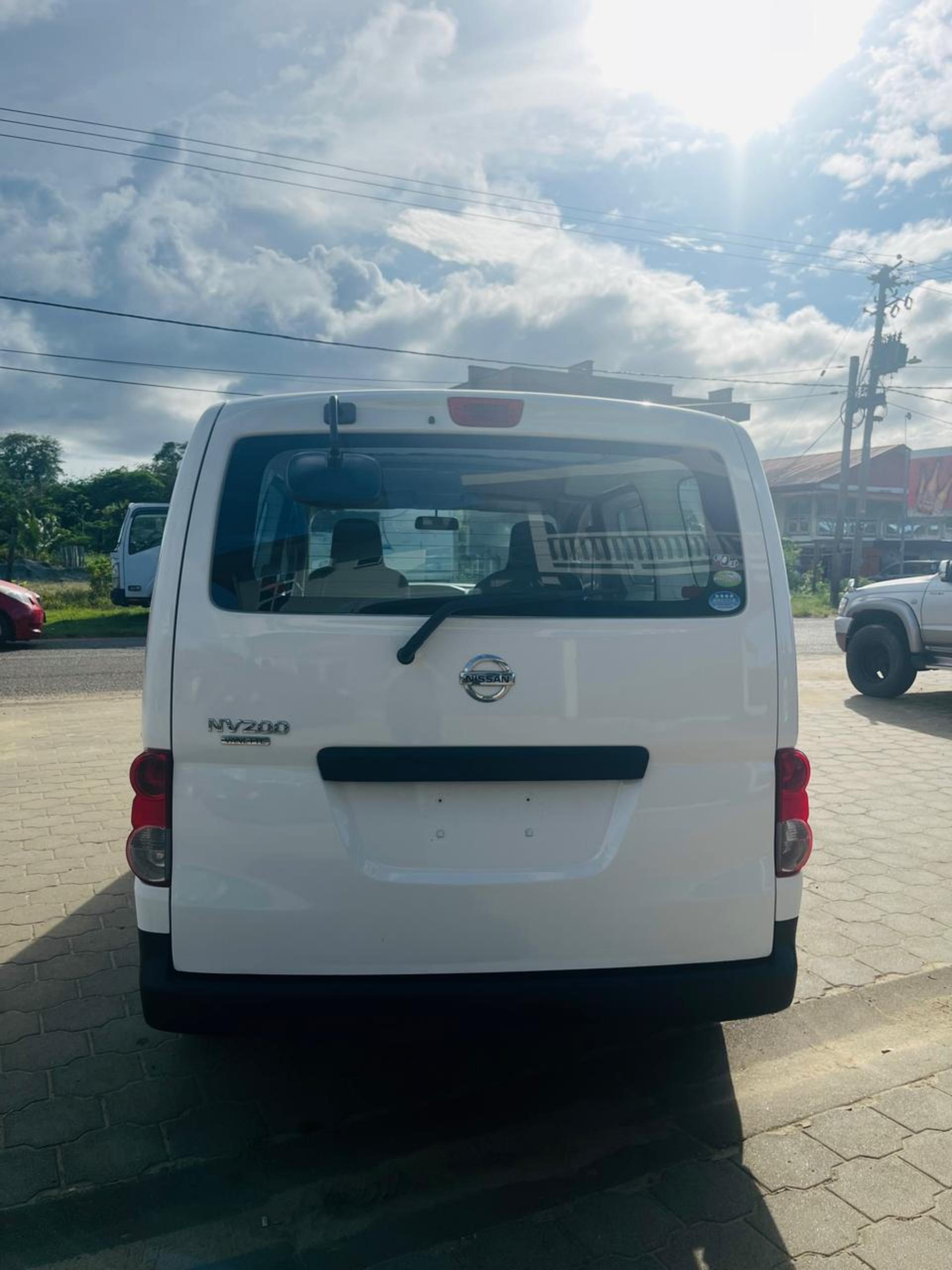 2009 Nissan E-NV200