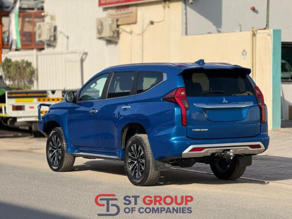 2022 Mitsubishi Pajero
