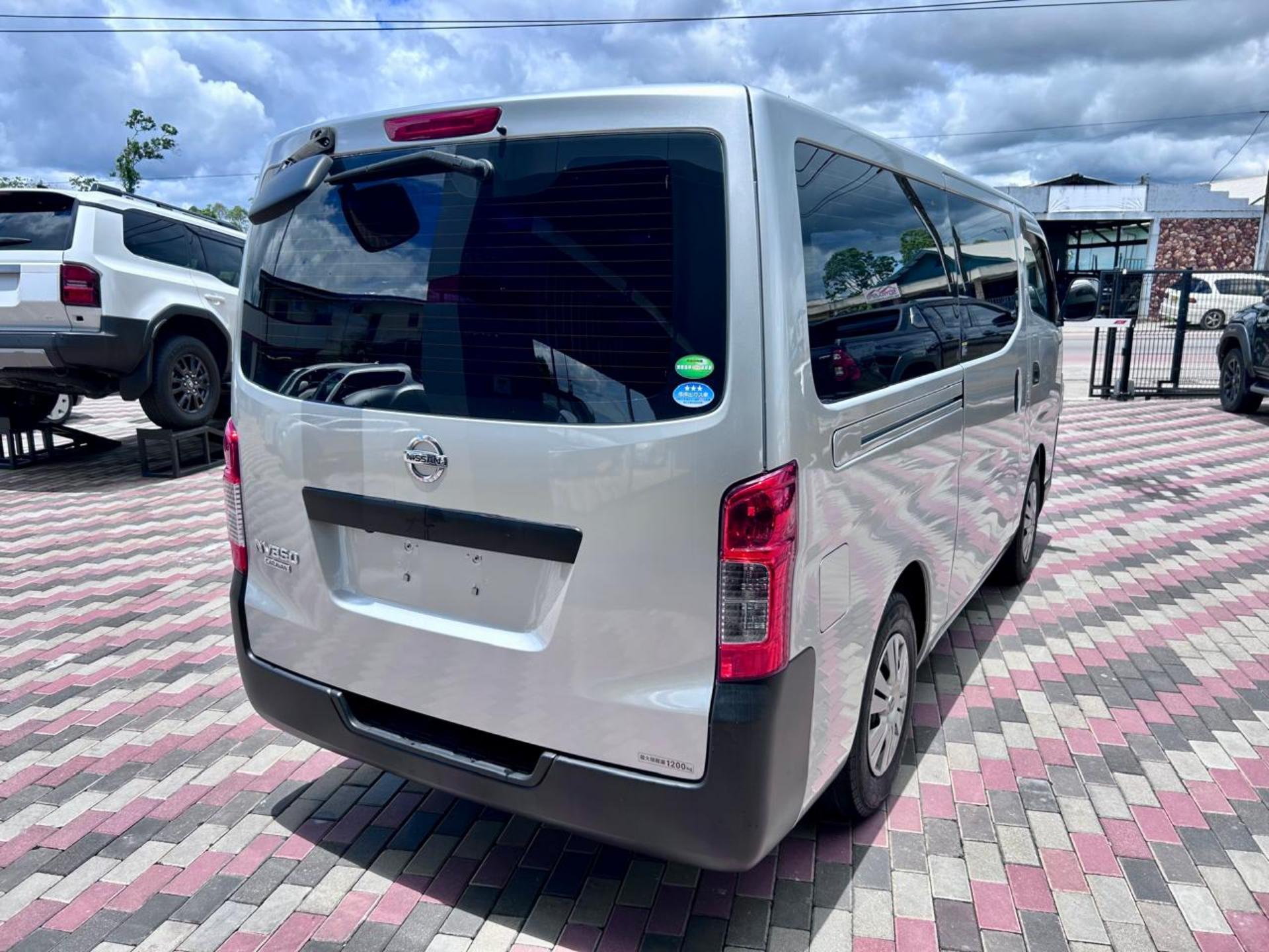 2018 Nissan NV300