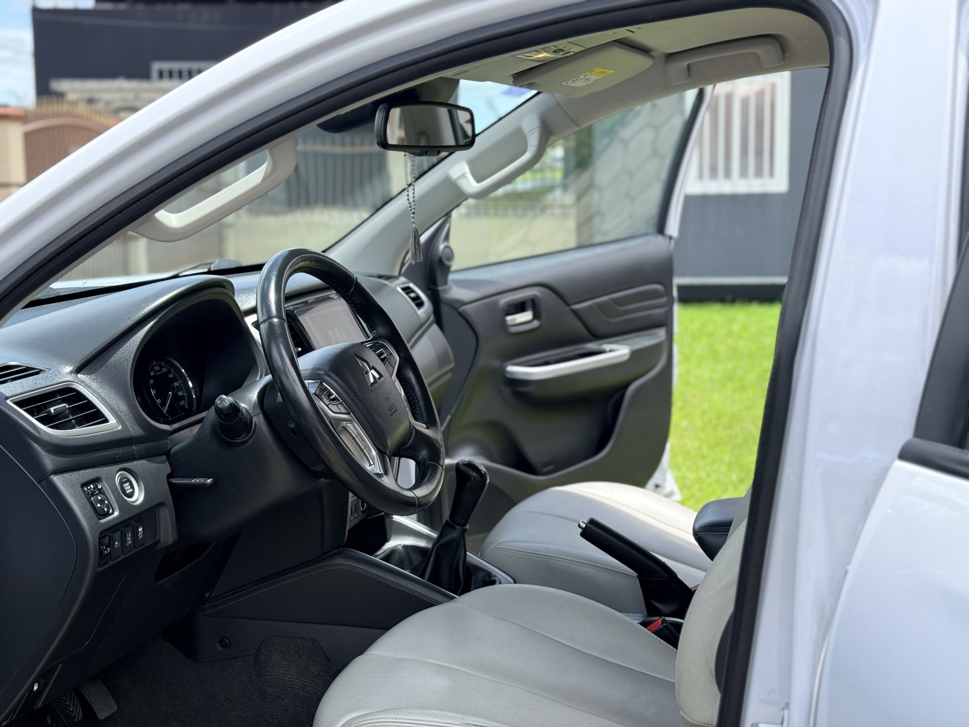 2021 Mitsubishi L200