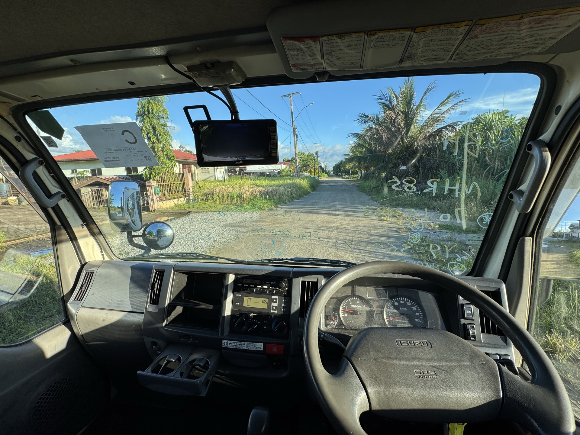2014 Isuzu Elf