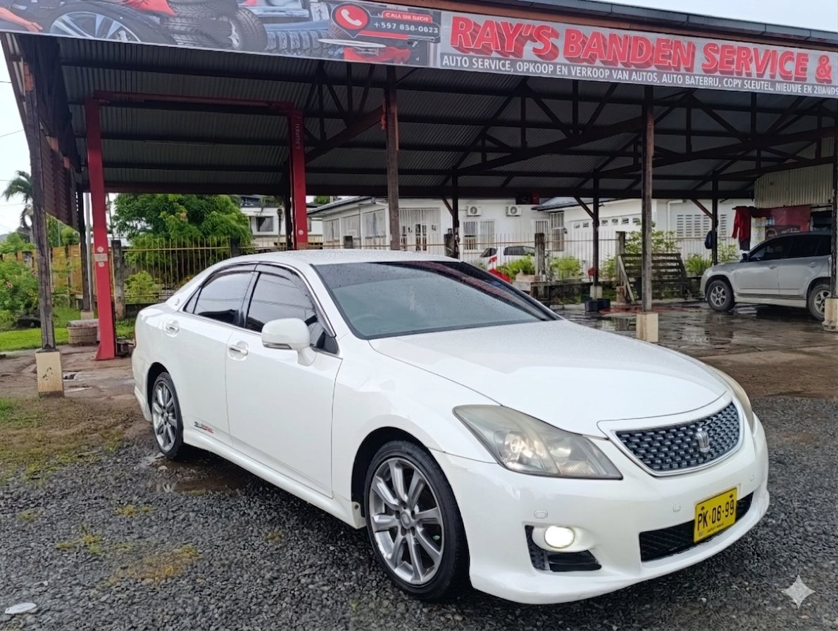 2011 Toyota Crown