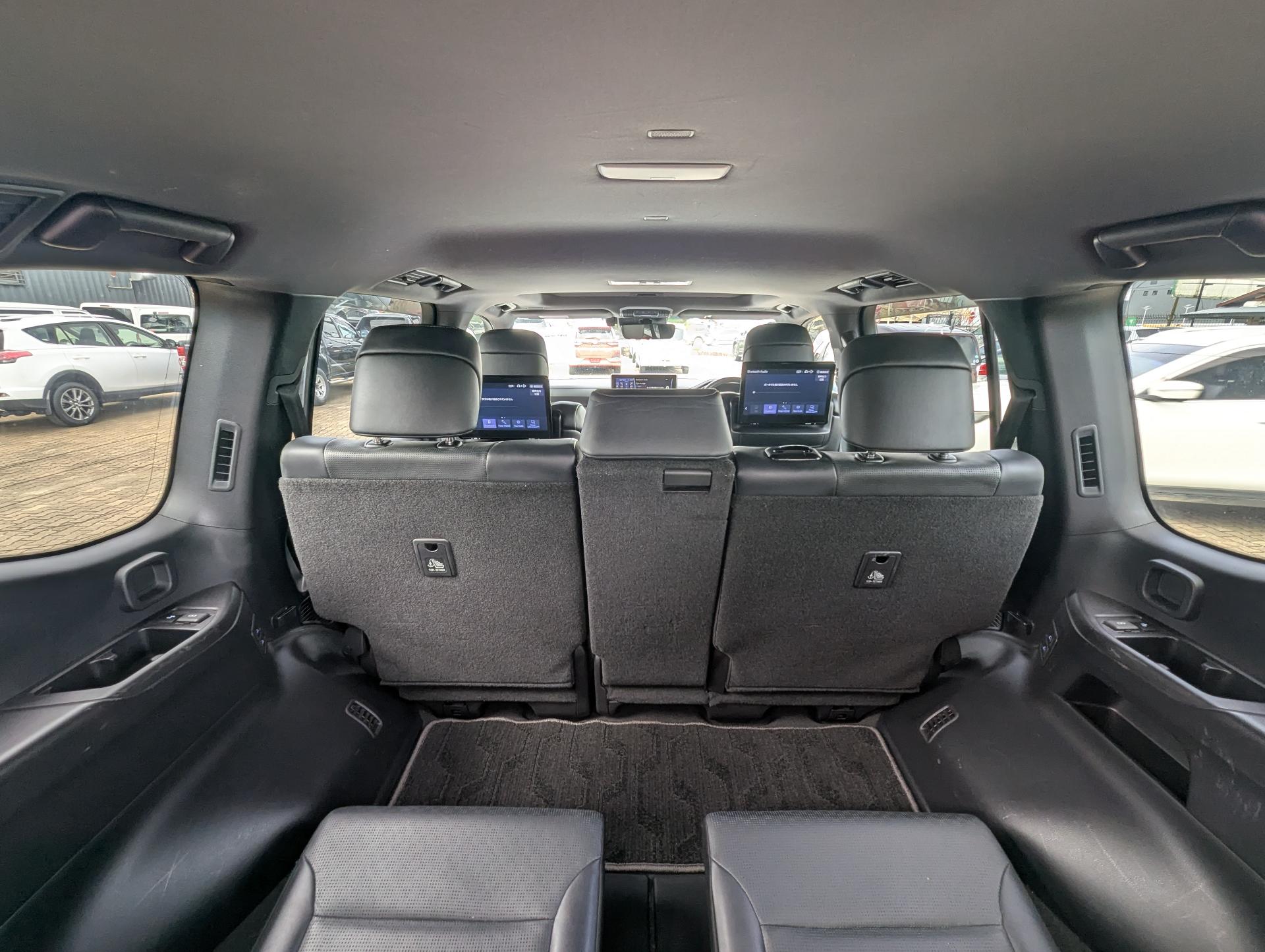 2021 Toyota Land Cruiser