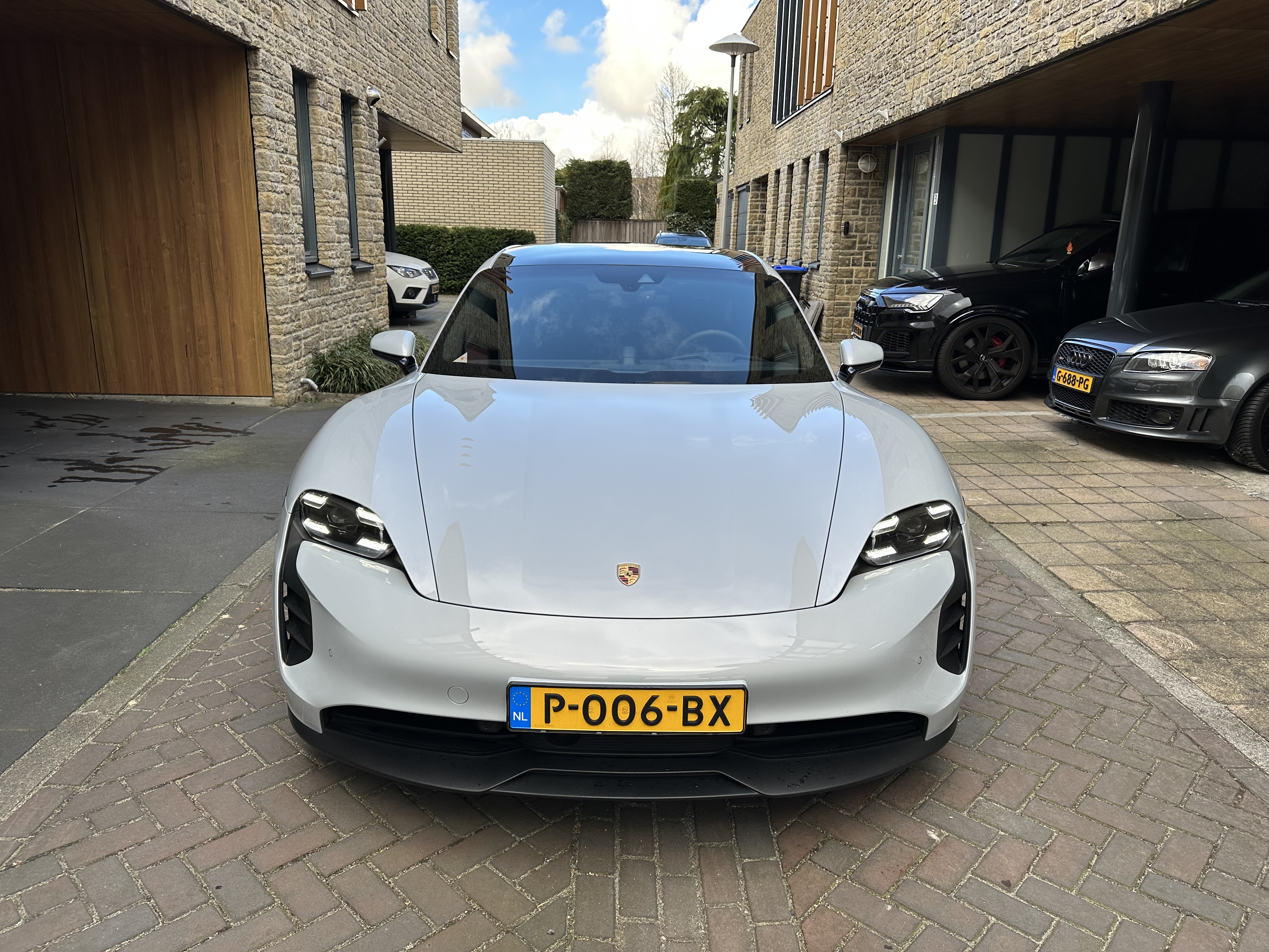 2022 Porsche Taycan Sport Turismo