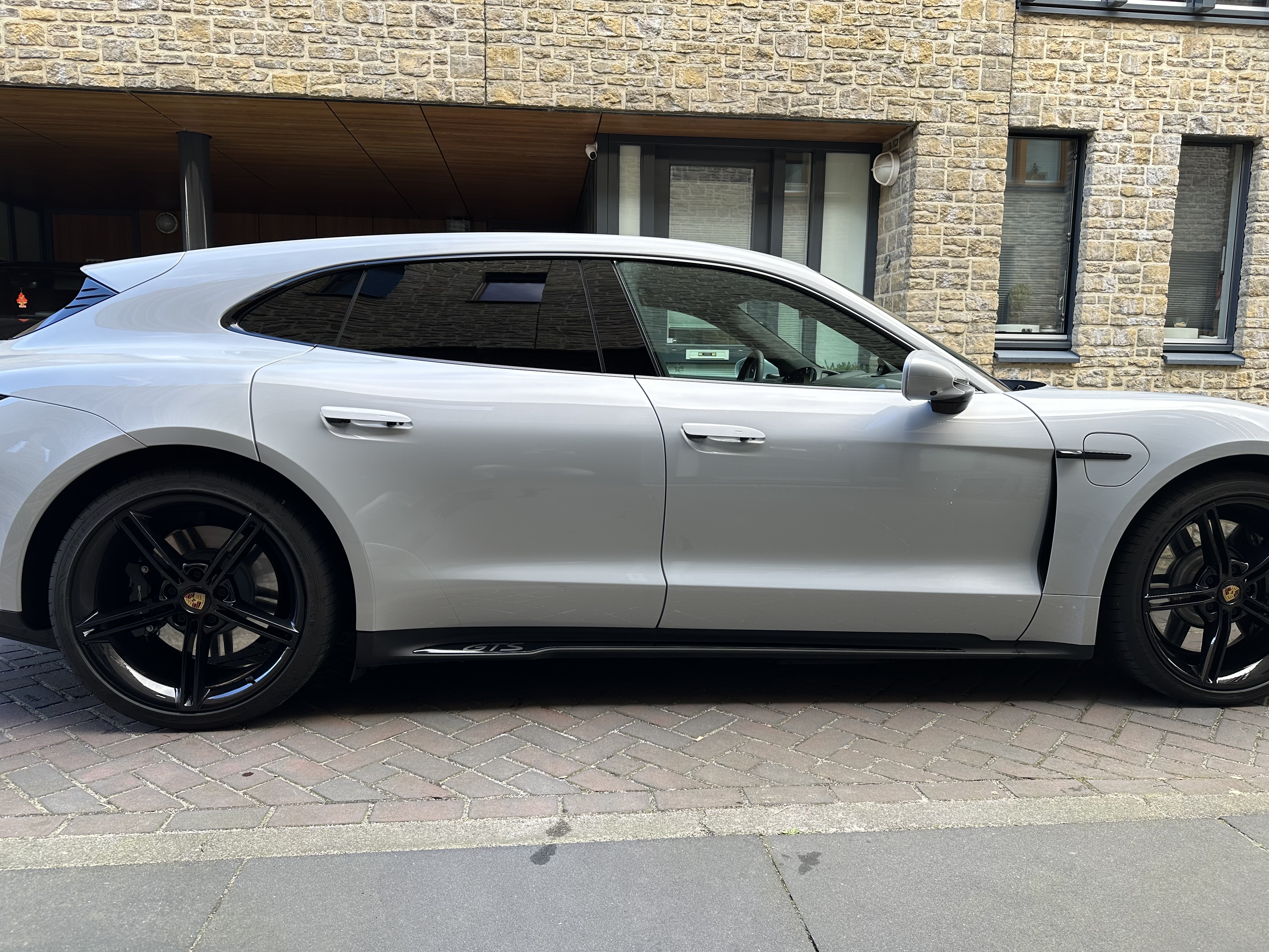 2022 Porsche Taycan Sport Turismo