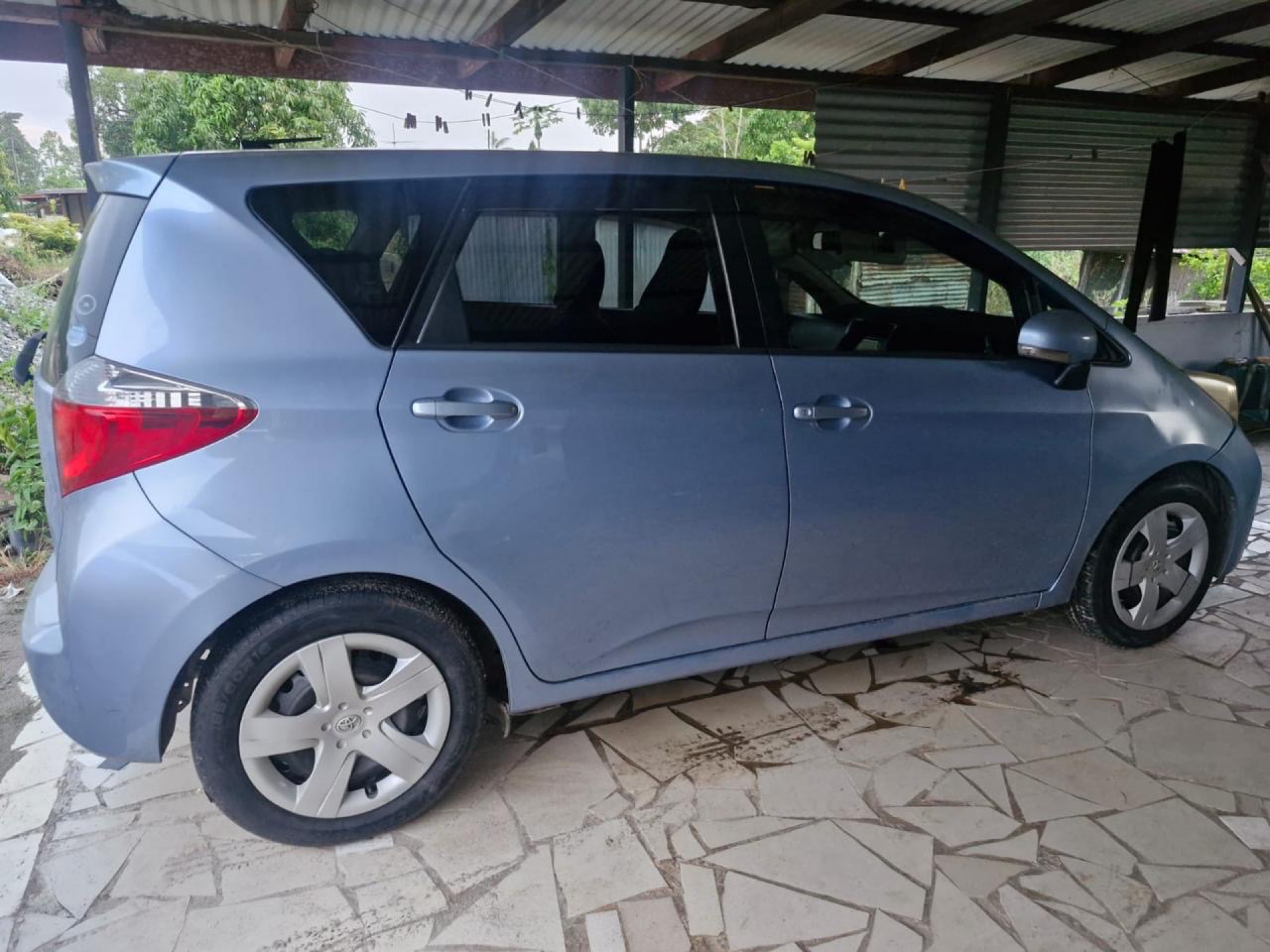 2011 Toyota Ractis