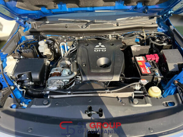 2022 Mitsubishi Pajero